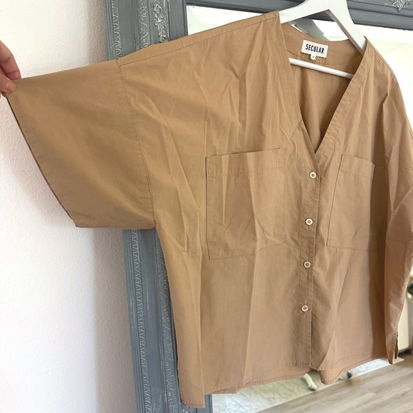 SECULAR Oversized Cotton Tan V Neck Short Sleeve Button Down Shirt Minimalist M - Picture 3 of 7